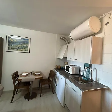 En El Centro De Ampuria Brava Apartment